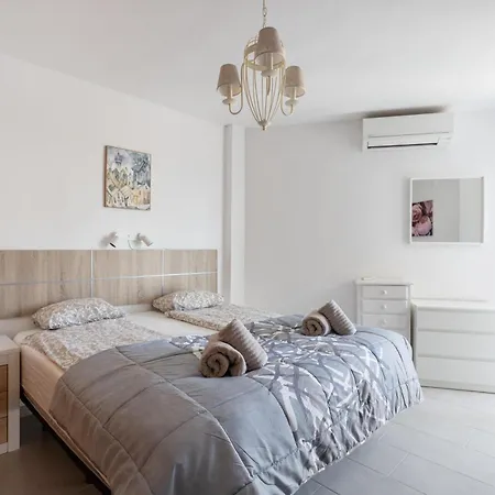 A410 Frontlilne Appartement Nerja